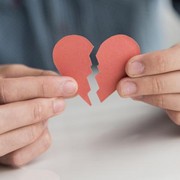 Jangan Disangkal, 5 Hal Ini Bisa Terjadi pada Tubuh Saat Patah Hati