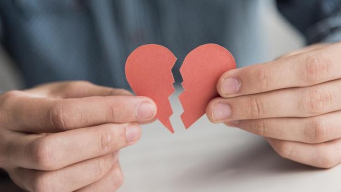 Jangan Disangkal, 5 Hal Ini Bisa Terjadi pada Tubuh Saat Patah Hati