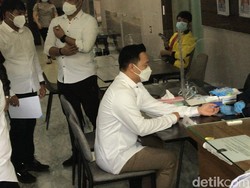 Michael Yukinobu Defretes Datangi Polda Metro Jaya