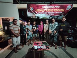 Polda NTB Gerebek Rumah Bandar Sabu, 8 Orang Ditangkap Termasuk Istri Bandar