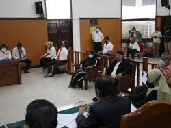 Kuasa Hukum Minta Habib Rizieq Dihadirkan dalam Sidang Praperadilan