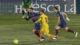 Laga Pertama Messi Bebas Transfer: Banyak Buang Peluang