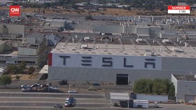 VIDEO: Produksi Mobil Listrik Tesla Tembus 500 Ribu Unit 2020