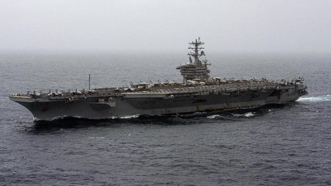 Amerika Serikat batal memulangkan kapal induknya, USS Nimitz dari Timur Tengah sebagai upaya antisipasi ancaman Iran.