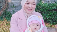 Bayi Hijaber & Bule Turki Cantik Kayak Boneka, Netizen Ngebet Mau Besanan