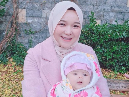 Bayi Hijaber & Bule Turki Cantik Kayak Boneka, Netizen Ngebet Mau Besanan
