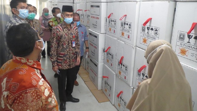Tokoh agama bakal menjadi satu dari tiga golongan target program vaksinasi gratis tahap awal yang dijadwalkan berlangsung Januari ini.
