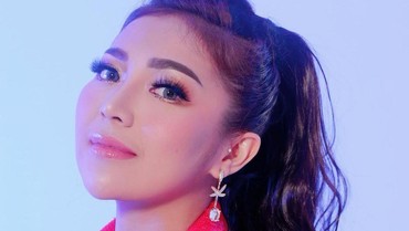 Detik-detik Kecelakaan Mobil yang Menimpa Chacha Sherly Eks Trio Macan