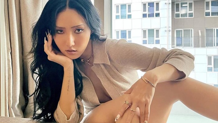 Aduhai... Aduh Seksinya, Ini Deretan Member Kpop dengan Tubuh Hot Momma!