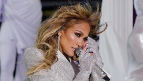 Tunangan dengan Ben Affleck, Jennifer Lopez Diibaratkan Seperti Thanos
