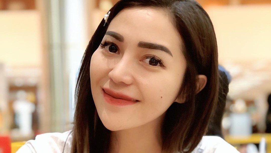 Mengenang Chacha Sherly, Pedangdut yang Hobi Makan Daging Panggang