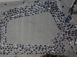 Penampakan Antrean Tes Covid-19 di AS Membludak!