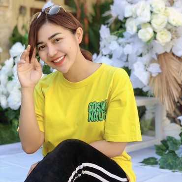 Kondisi Mobil Ringsek Milik Chacha Sherly karena Kecelakaan Beruntun