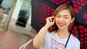 img-title Heboh Beredar Foto Chacha Sherly dalam Kondisi Koma Sebelum Meninggal