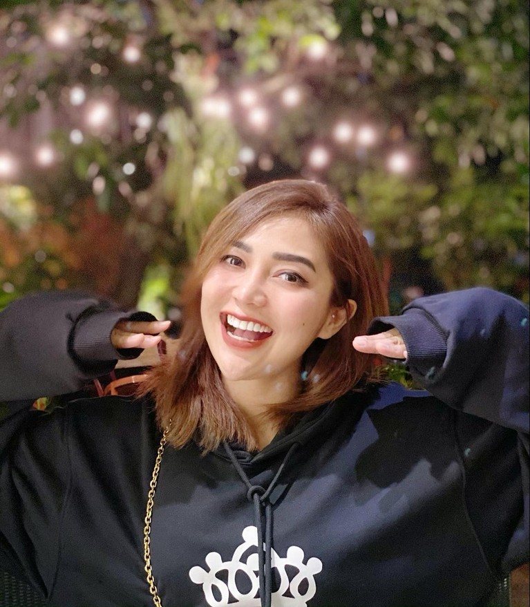 Potret Penyanyi Dangdut Chacha Sherly Chacha Sherly meninggal dunia dalam kecelakaan beruntun di Semarang.