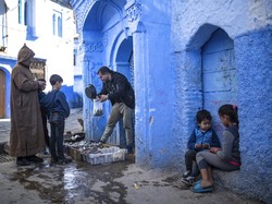 Saat Chefchaouen Kota Biru di Maroko Rileks Sejenak dari Riuhnya Turis