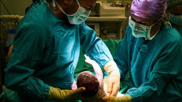Moms Perlu Tahu, Ini Pantangan yang Harus Dihindari Setelah Operasi Caesar