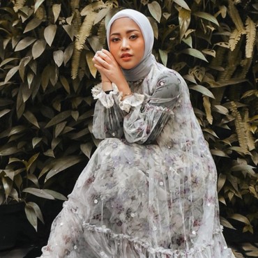 Lihat Lagi Pesona Rachel Vennya Pakai Hijab sebelum Putuskan Cerai dari Okin