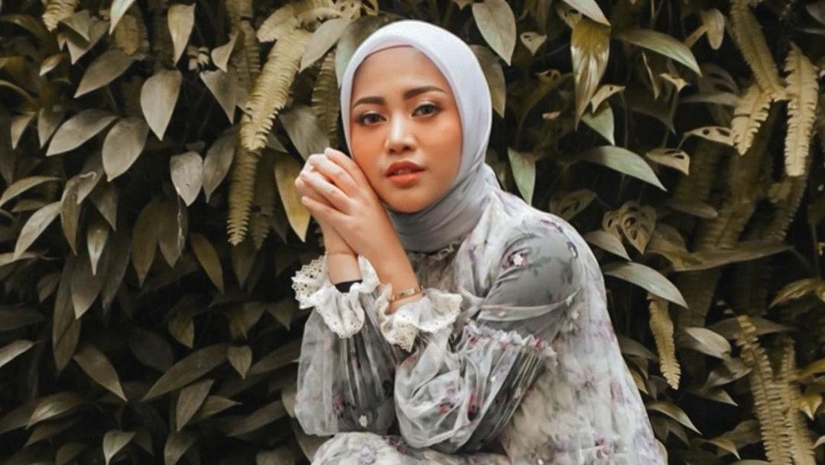 Dihujat Usai Lepas Hijab&comma; Rachel Vennya Banyak Blokir Akun IG