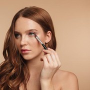 5 Tren Makeup 2021, Lebih Berani dan Berwarna