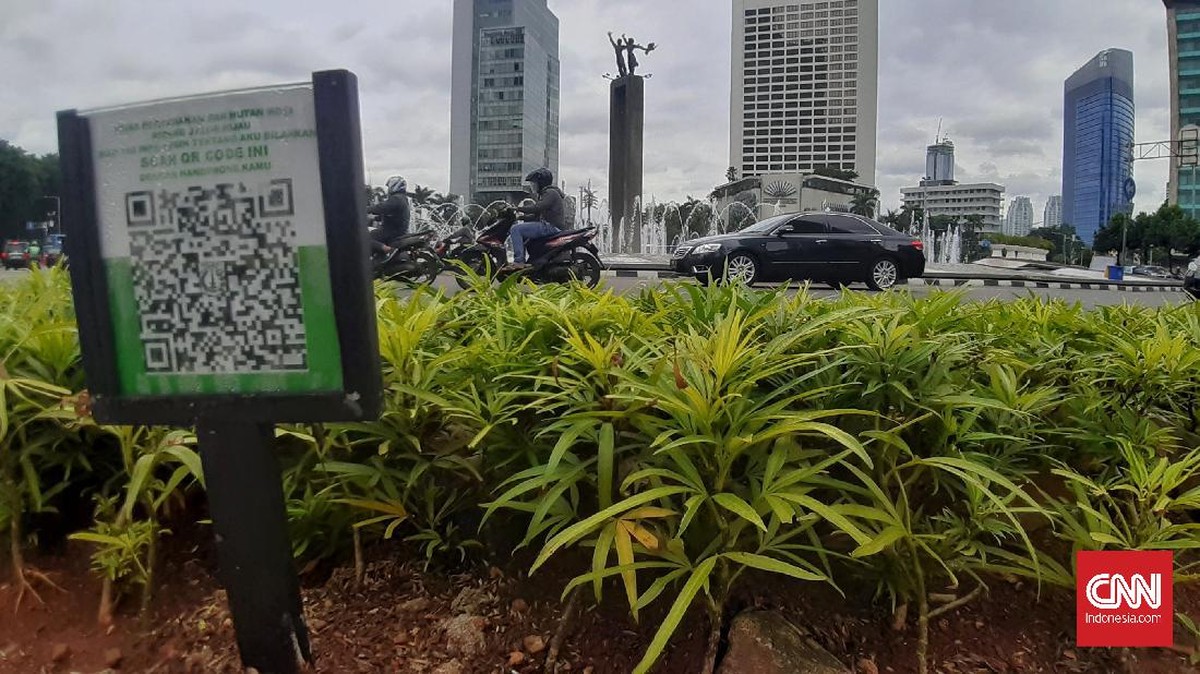 FOTO: Barcode Tanaman di Sepanjang Sudirman-Thamrin