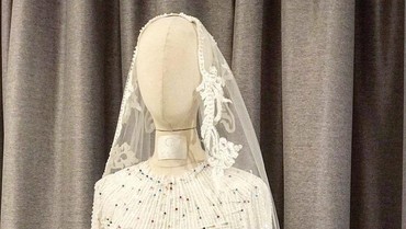 img-title Inikah Harga Gaun Pernikahan Lesti Kejora yang Dibuatkan Ivan Gunawan?