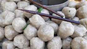 Resep dan Cara Membuat Cilok, Pakai Bumbu Kacang sampai Kuah