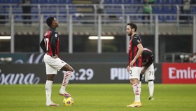Gara-gara Gol Hantu Muntari, Milan Terpuruk di Serie A