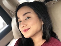 Pengakuan Anisa Bahar yang Tak Diundang ke Pernikahan Juwita Bahar