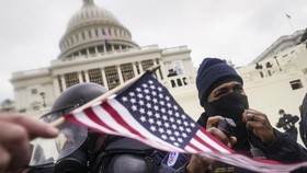 Deretan Eks Presiden AS Kecam Rusuh Massa Trump di Capitol