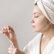 Mengatasi Bekas Jerawat Hingga Kemerahan, Ini Manfaat Azelaic Acid untuk Kulit Wajah!