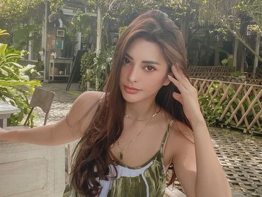 img-title Aska Ongi Pindah Agama VS Pertanyaan Celine ke Ustaz Riza