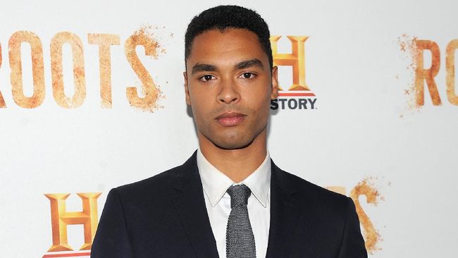 Regé-Jean Page, pemeran Duke of Hastings, tak bakal muncul lagi dalam serial Bridgerton season 2.