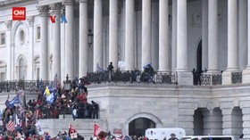 VIDEO: Massa Pro Trump Terobos Masuk Capitol Hill