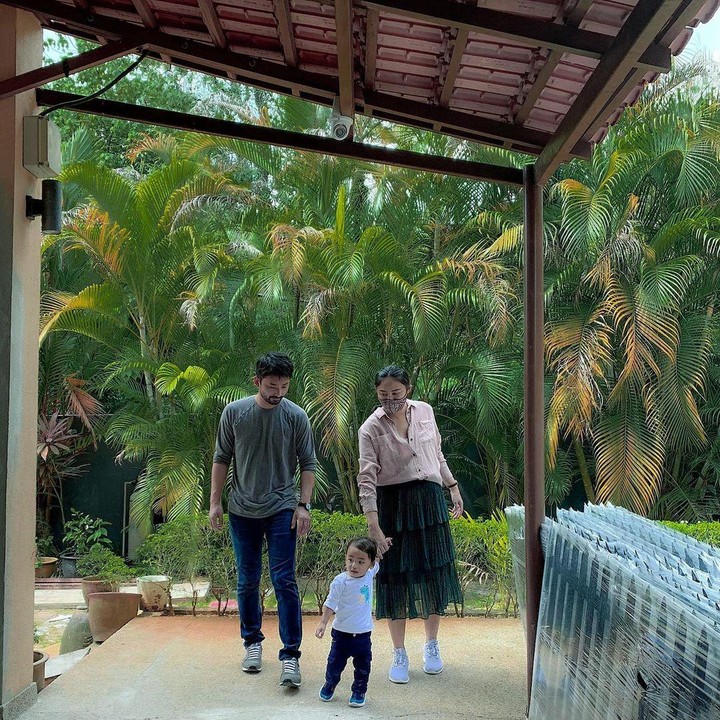 <p>Sebelumnya, istri Nik Ibrahim ini sudah memiliki seorang putra yang lahir pada 2009 dan diberi nama Nik Zayn. (Foto: Instagram @whulandary_)</p>