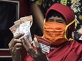 Dinsos DKI Jakarta Mulai Bagikan Bantuan Sosial Tunai