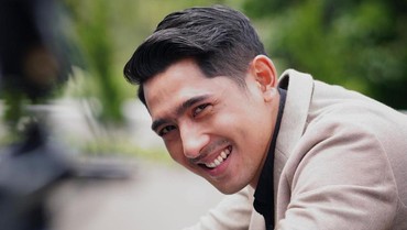 img-title Arya Saloka Pernah Disuruh Beli Rokok Saat Masih Jadi Figuran