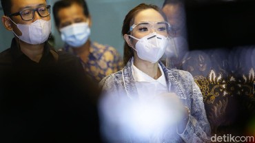 Usai 10 Jam Diperiksa Polisi, Gisel Kembali Minta Maaf
