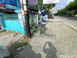 Banjir Samarinda, Siswi SMP Tewas Kesetrum Tiang Listrik