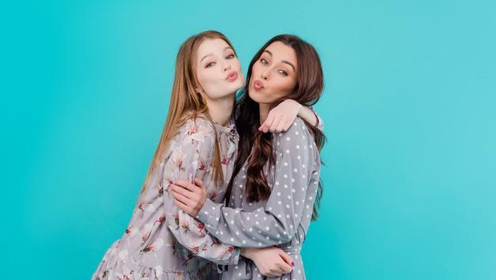 Gak Perlu Bingung, Ini Cara Berbaikan dengan Sahabat Setelah Bertengkar