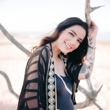 Jawaban Menohok Sheila Marcia Kala Foto Buah Hati Kena Kritik Netizen