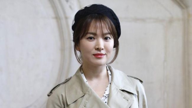 Go Hyun-jung kini sedang menjalani syuting drama baru berjudul A Person Similar to You yang akan tayang di JTBC.