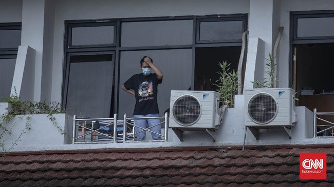 Salah satu poin Kepgub tentang PPKM Berbasis Mikro menyebut Pemprov DKI dapat menghentikan pemberlakuan kebijakan jika kasus baru Covid-19 melonjak.