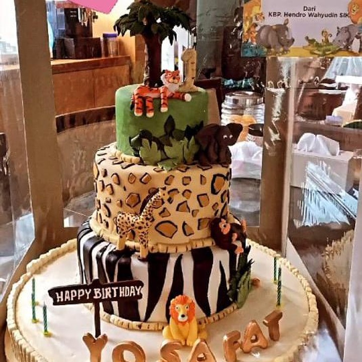 <p>Selamat ulang tahun untuk Yosafat, semoga tumbuh menjadi anak yang selalu ceria dan membanggakan orang tua, ya. Aamiin. (Foto: Instagram @btpnd)</p>