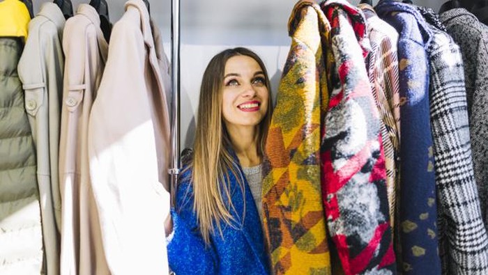 Ingin Punya Lemari yang Color Coordinate dan Teratur? Ikuti Beberapa Ide Ini!