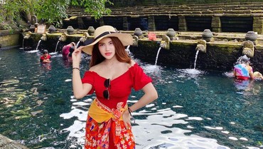 Sosok Melda Rosita, yang Viral Pasca Video Bajunya Melorot Beredar