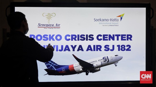 Wisner Law Firm mengindikasikan ada malfungsi di pesawat Boeing 737 yang digunakan Sriwijaya Air. Keluarga korban bisa hubungi kontak firma untuk bantuan.