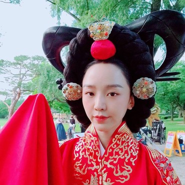 Jadi Pria di 'Mr. Queen', Shin Hye Sun Tak Mau Tukar Tubuh di Dunia Nyata