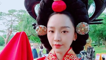 Jadi Pria di 'Mr. Queen', Shin Hye Sun Tak Mau Tukar Tubuh di Dunia Nyata