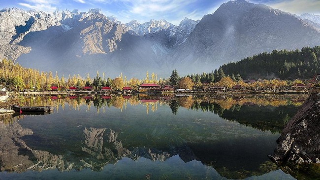 Ada banyak lembah dengan pemandangan yang menakjubkan di dunia, mulai dari benua Asia sampai Eropa.